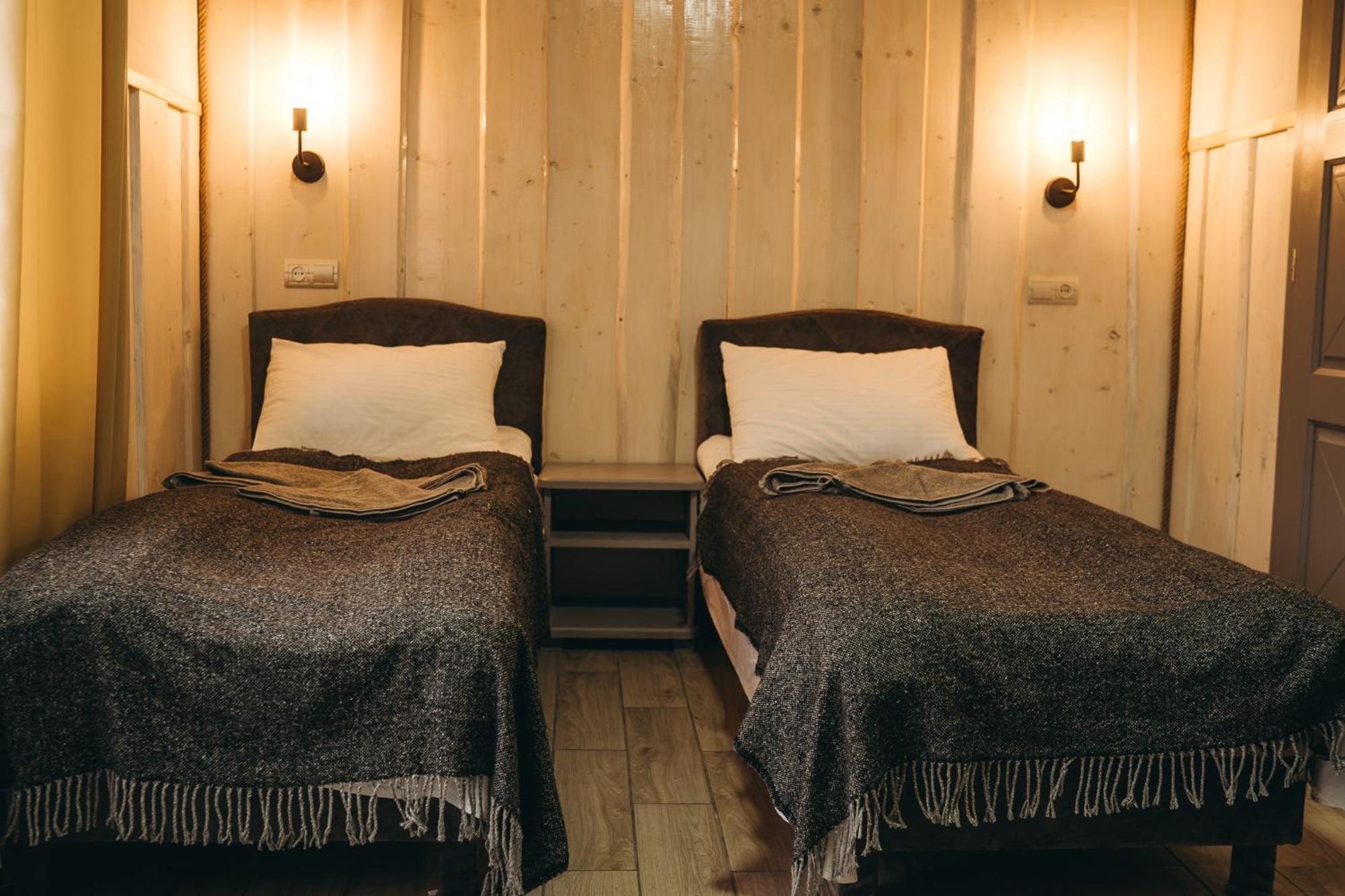 Sv Hotel&Camp Лазещина Екстериор снимка