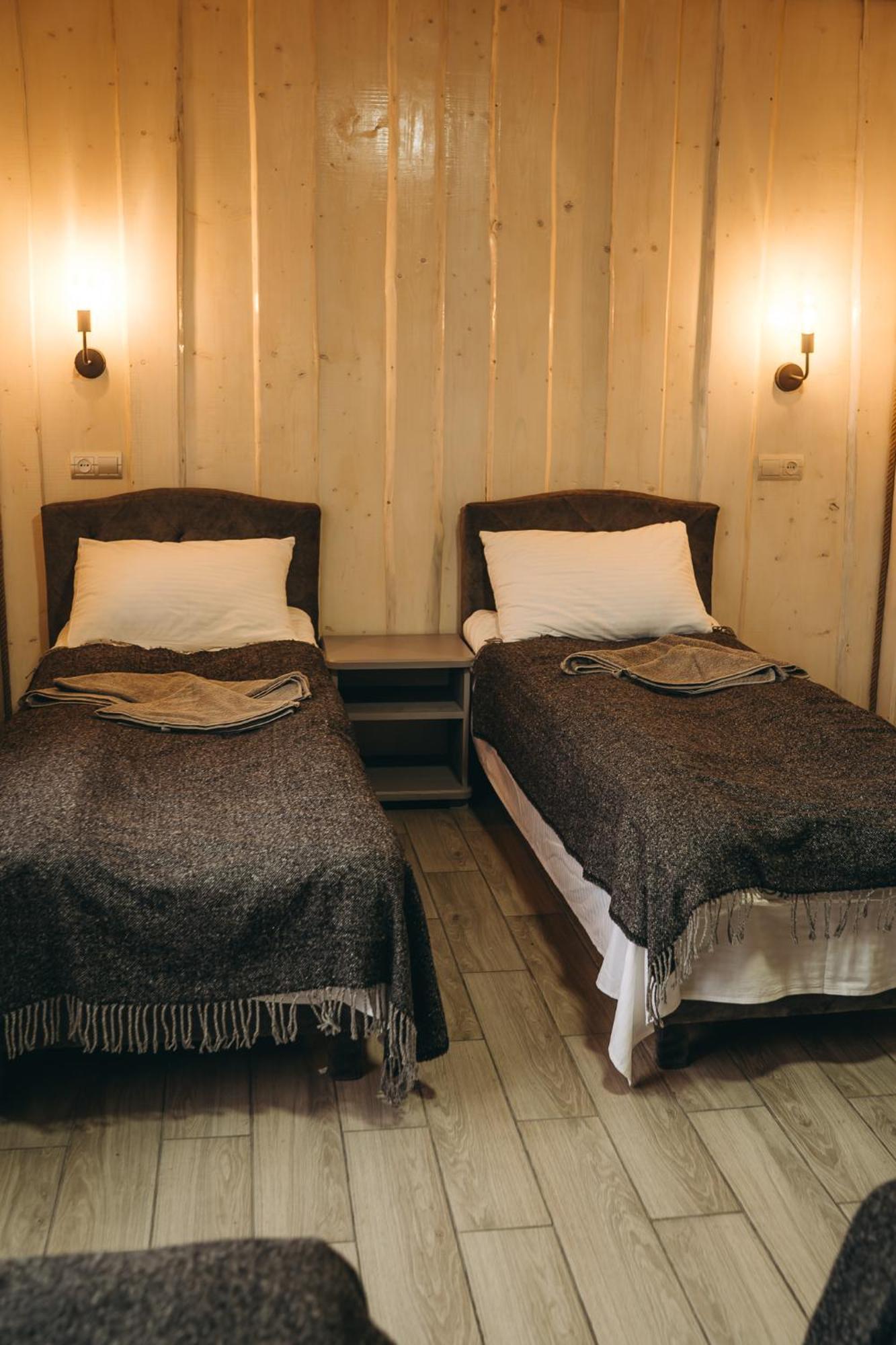 Sv Hotel&Camp Лазещина Екстериор снимка