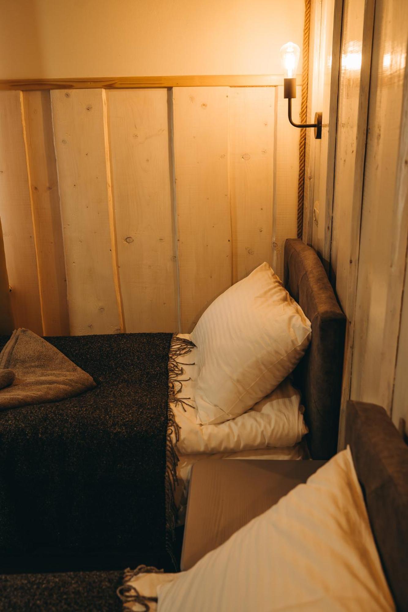 Sv Hotel&Camp Лазещина Екстериор снимка
