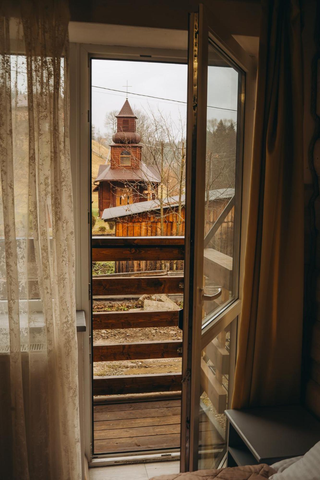 Sv Hotel&Camp Лазещина Екстериор снимка