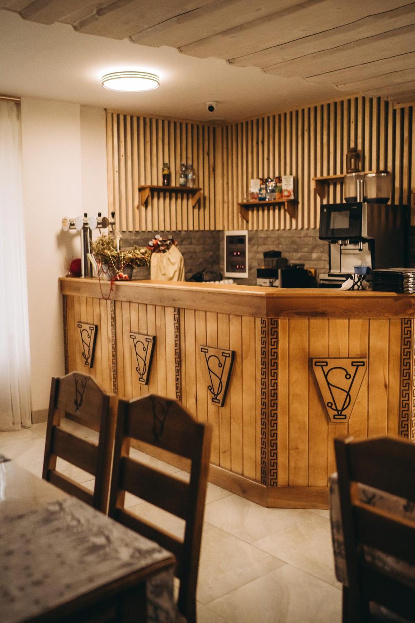 Sv Hotel&Camp Лазещина Екстериор снимка