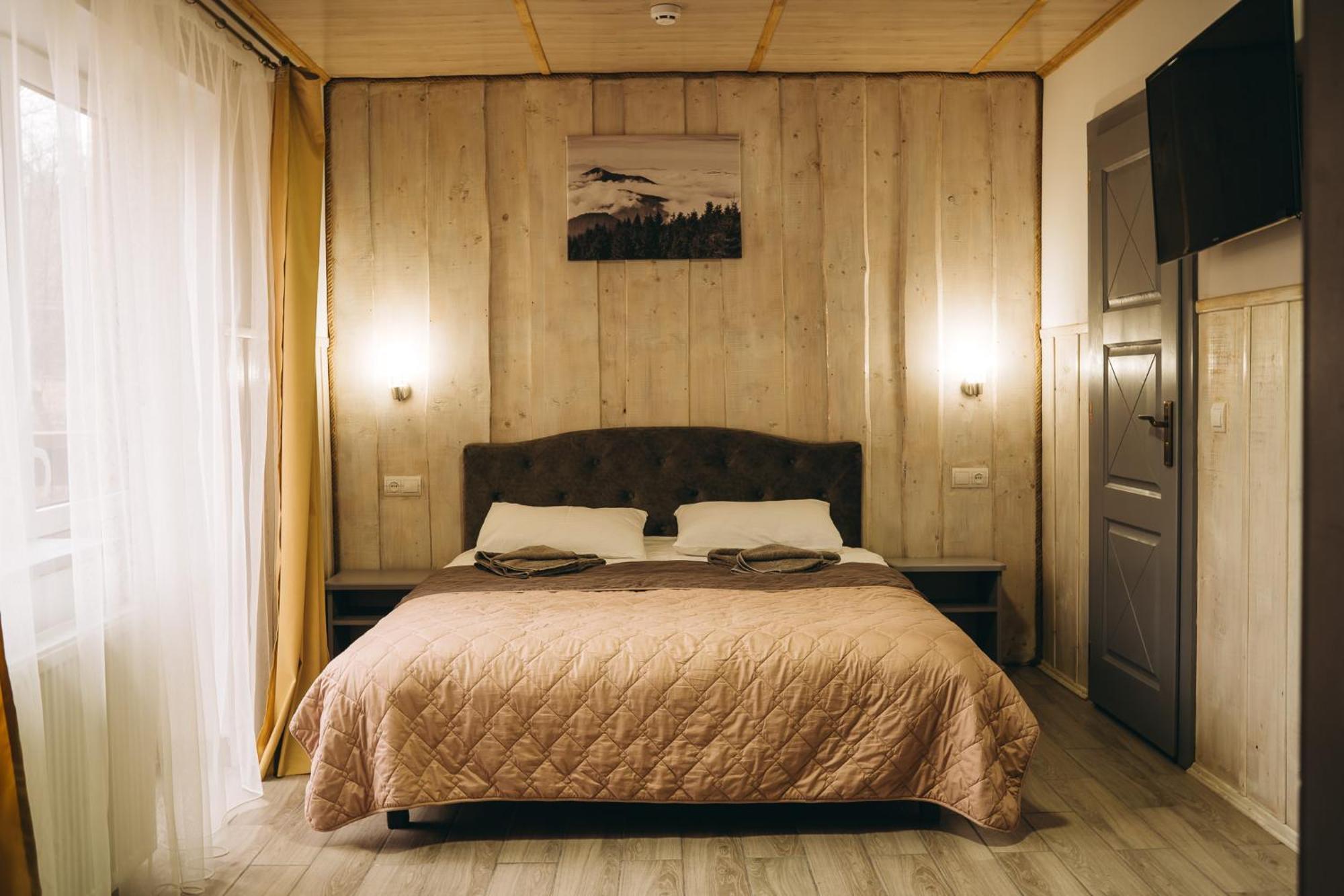 Sv Hotel&Camp Лазещина Екстериор снимка