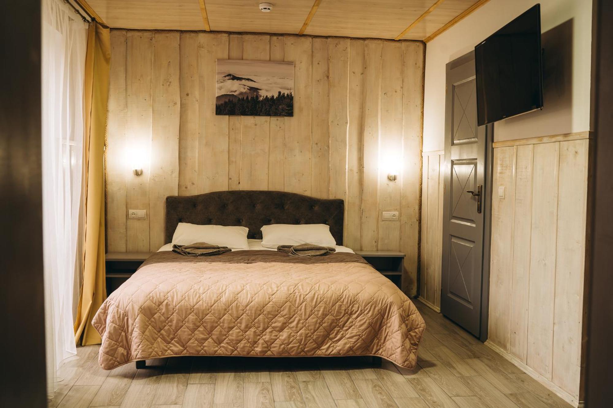 Sv Hotel&Camp Лазещина Екстериор снимка