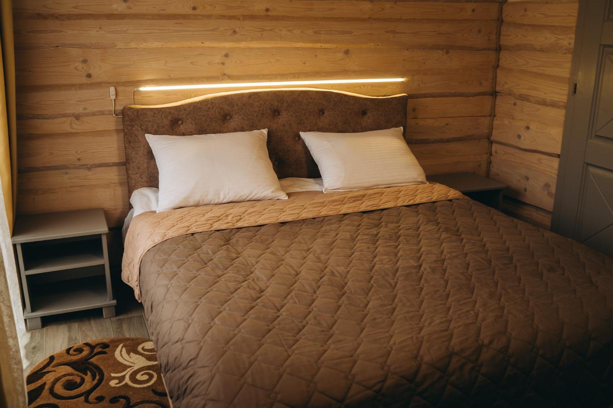 Sv Hotel&Camp Лазещина Екстериор снимка